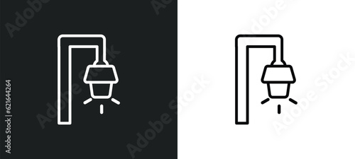 street light outline icon in white and black colors. street light flat vector icon from city elements collection for web, mobile apps and ui.