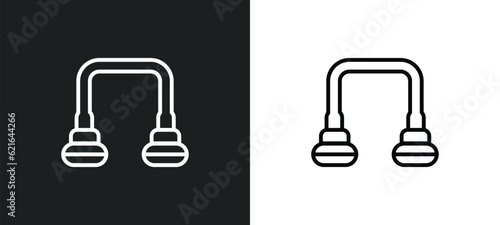 arch outline icon in white and black colors. arch flat vector icon from city elements collection for web, mobile apps and ui.