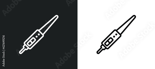 curlers outline icon in white and black colors. curlers flat vector icon from beauty collection for web, mobile apps and ui.