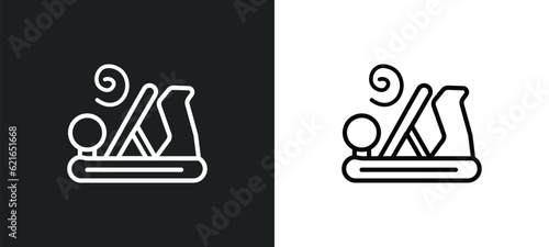 wood plane outline icon in white and black colors. wood plane flat vector icon from architecture and city collection for web, mobile apps and ui.