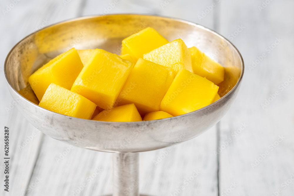 Fresh mango cubes Fresh mango cubes