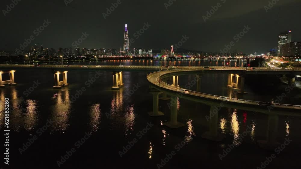 서울 한강 다리 야간 드론 영상
서울 한강 다리 야간 드론 영상