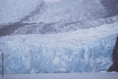 Glaciar Perito Moreno  Spegazzini y su enorno natural