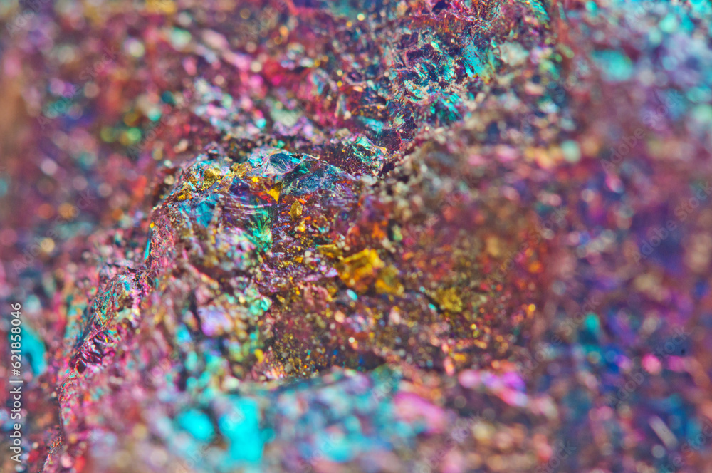 Obraz premium Golden background. Gold. Ore. Nugget. Nugget close-up background. Crystals