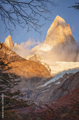 Entorno del Fiztroy y Cerro Torre en otoño.