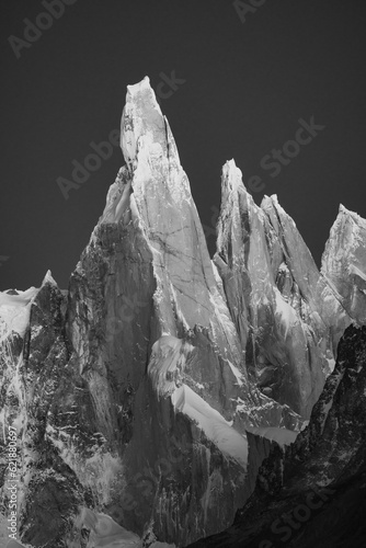 Entorno del Fiztroy y Cerro Torre en otoño. photo