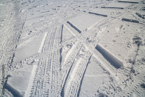 Wallpaper Mural 雪の轍 Torontodigital.ca