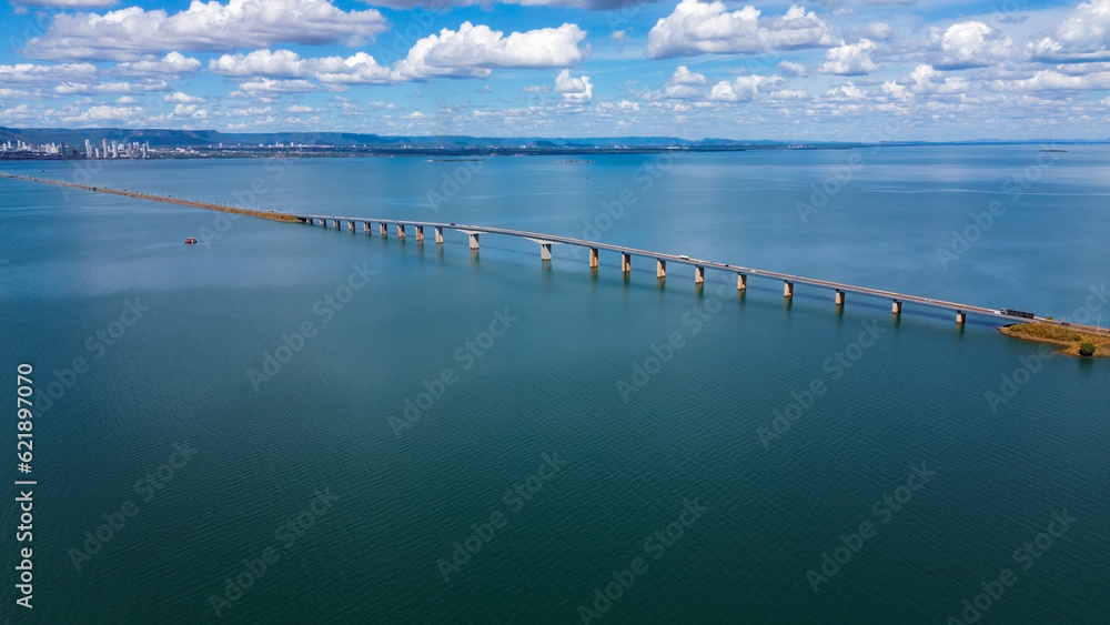Lago de Palmas com a Ponte Fernando Henrique Cardoso e Flutuante, Palmas, Tocantins. Lago de Palmas com a Ponte Fernando Henrique Cardoso e Flutuante, Palmas, Tocantins.