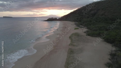 Wallpaper Mural Makena Beach Sunset in Maui, Hawaii Torontodigital.ca