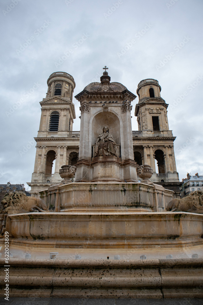Chiesa di Santi Sulpice, città di Parigi, Francia