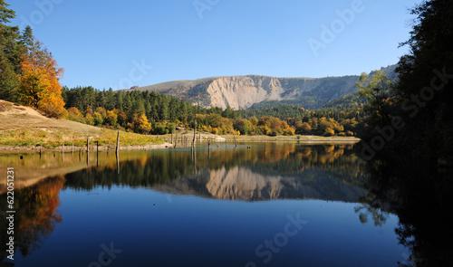 Suluklu Lake is located in Bolu, Turkey. Suitable for camping, photography and hiking.