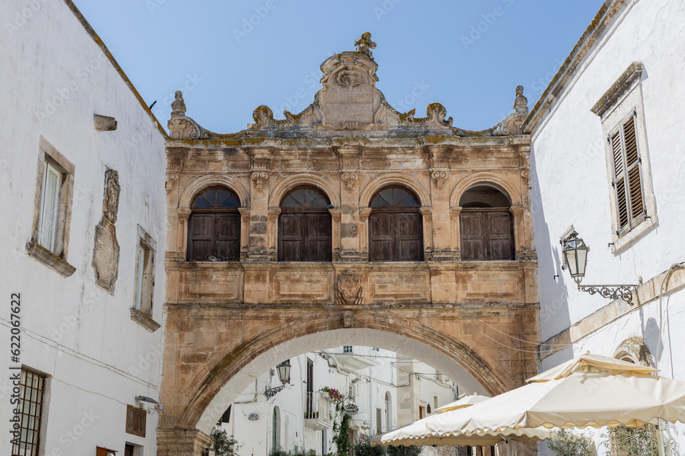 Fototapeta premium Beautiful view of the Scoppa arch in Ostuni.
