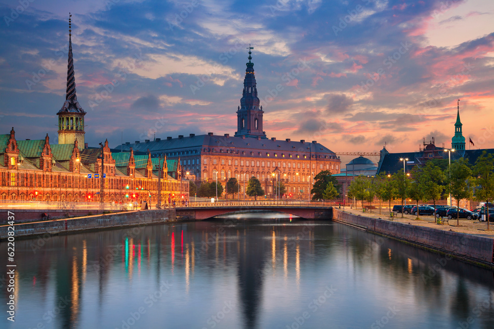 Obraz premium Image of Copenhagen, Denmark during twilight blue hour.