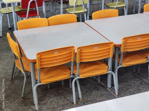 mesa e cadeira escolar infantil