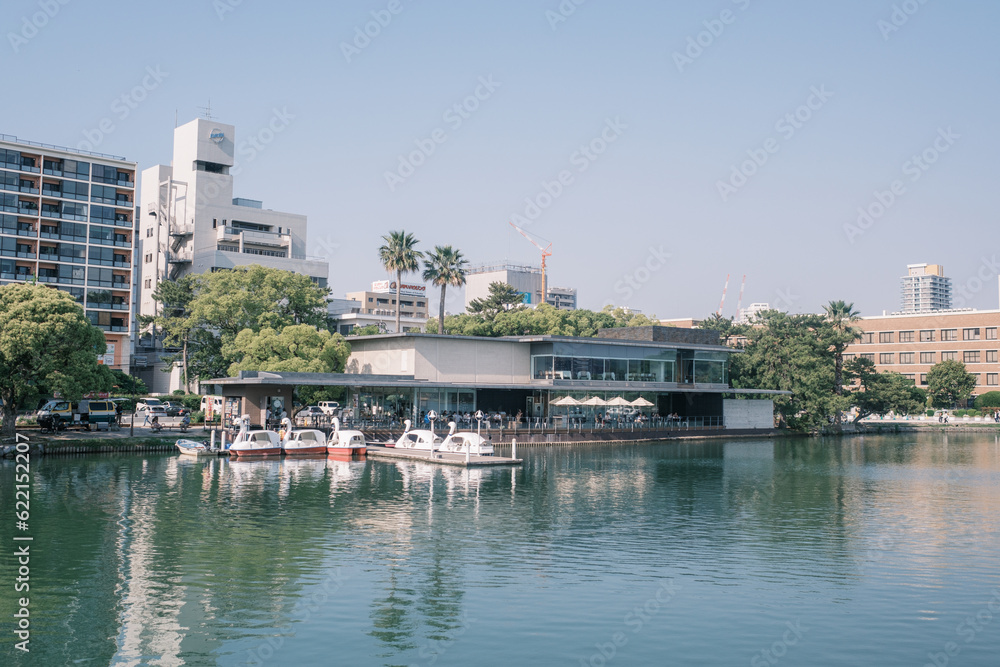 Fototapeta premium 福岡天神の街並み