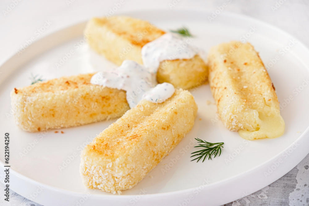 mozzarella sticks with cream sauce mozzarella sticks with cream sauce