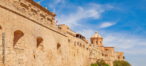 Obraz na płótnie View of Mdina wall, castle and church, Malta, Europe. Sunny summer w salonie
