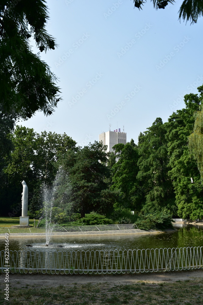 ˝˝Novi Sad, Serbia - 07 11 2023: Danube park lake on a sunny day˝˝ 