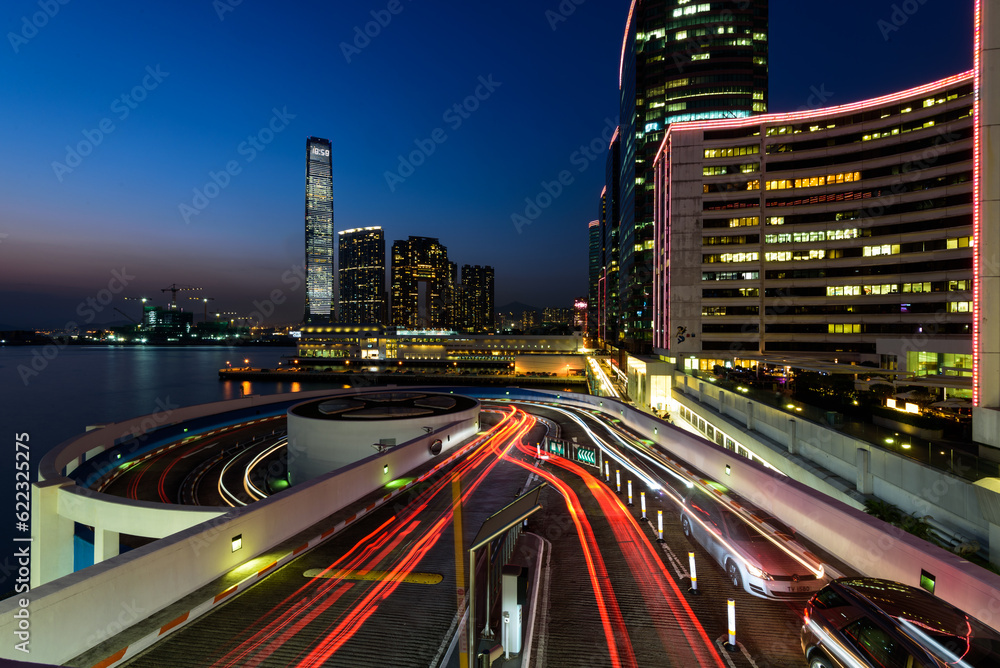 Obraz premium traffic at night