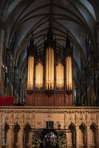 grand organ pipes under archway