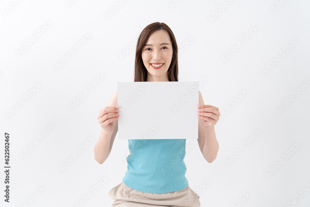 ホワイトボードを持つ日本人女性 ホワイトボードを持つ日本人女性