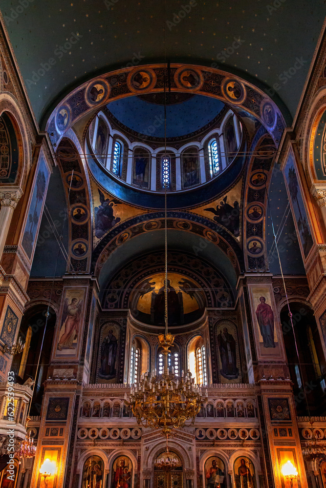 Obraz premium Metropolitan Cathedral of the Annunciation (Great Metropolis). Ortodox church built in XIX century. Byzantine style. Interior, altar. Athens, Greece