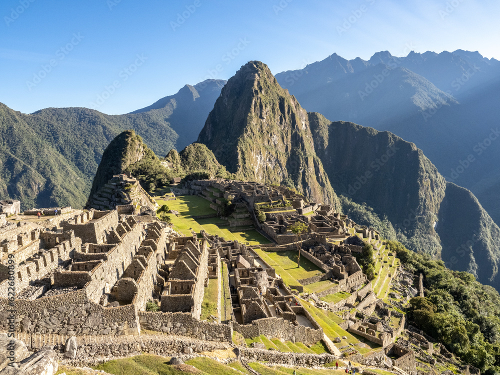 Ruinas de Machu Picchu en el Valle Sagrado, Cuzco, Cusco, Peru - obrazy, fototapety, plakaty 