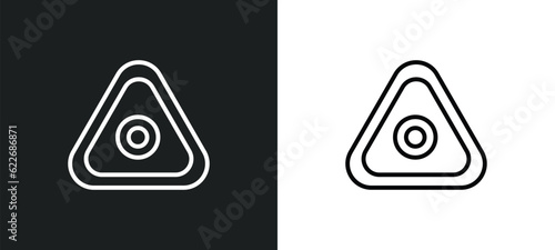 chalk outline icon in white and black colors. chalk flat vector icon from sew collection for web, mobile apps and ui.