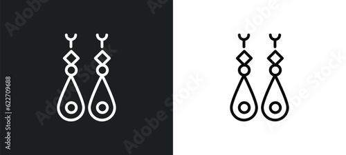 earring outline icon in white and black colors. earring flat vector icon from jewelry collection for web, mobile apps and ui.