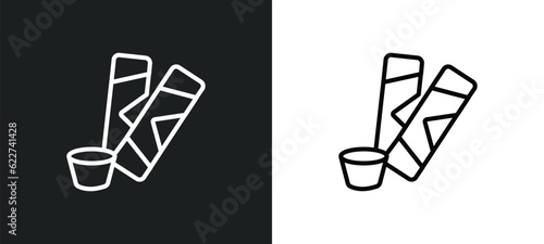 spring rolls outline icon in white and black colors. spring rolls flat vector icon from culture collection for web, mobile apps and ui.