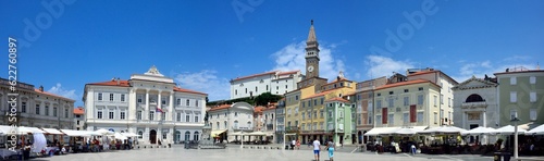 Panor  mica de la plaza principal de Piran  Eslovenia