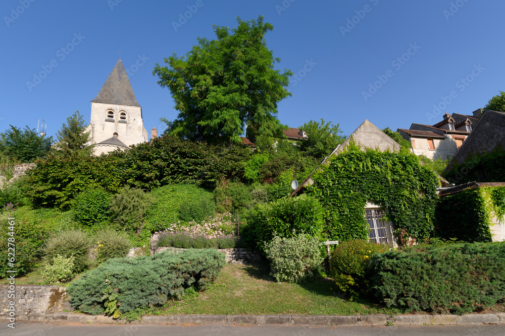  Yèvre-Le-Châtel village in Centre-Val-De-Loire region	