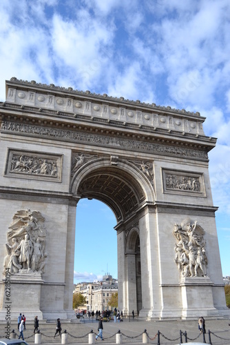 Fototapeta Naklejka Na Ścianę i Meble -  France, Paris, 20.11.2013: The Arc de Triomphe stands at the center of the Place Charles de Gaulle, also known as the “Place de l'Étoile”. 
