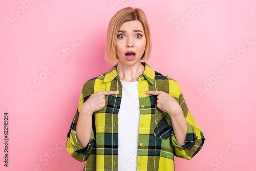 Canvastavla Photo portrait of lovely young lady point self accused scared dressed stylish ch