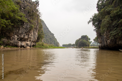 Tam Coc river