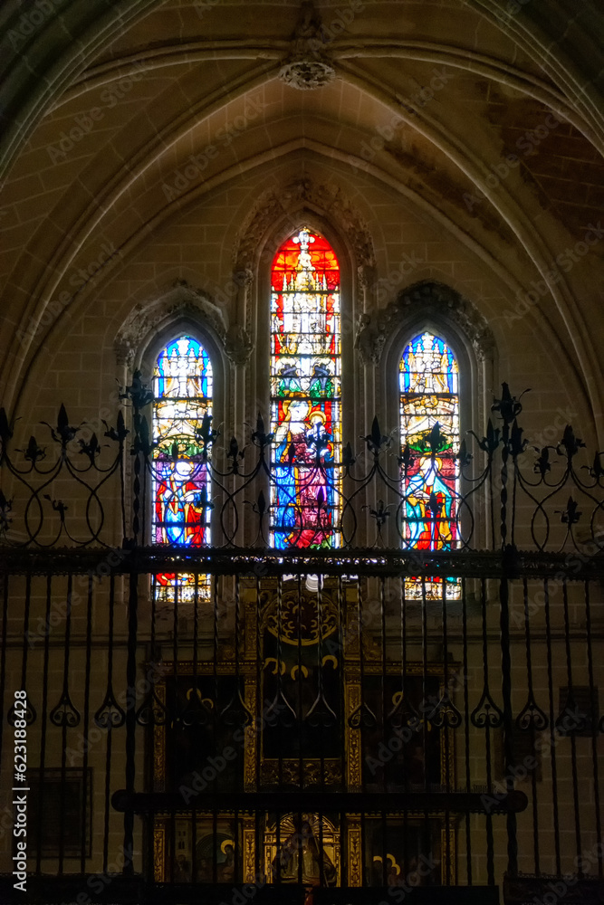 Vidriera catedral de Santa Maria en Toledo, España