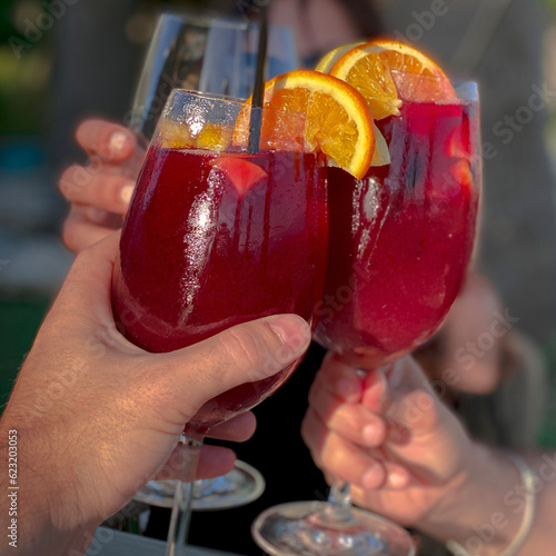 Schilderij op canvas sangría copas rojo cóctel tinto de verano Málaga Andalucía España Color Verano T