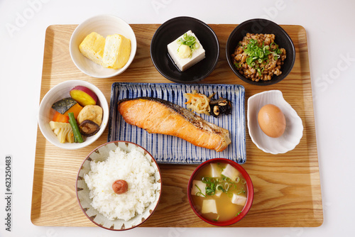 和食の朝食イメージ　日本料理