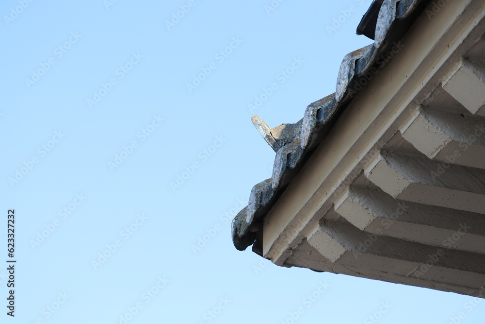 The eaves of a building near Pyeongchang, Gangwon Province. The eaves of a building near Pyeongchang, Gangwon Province.