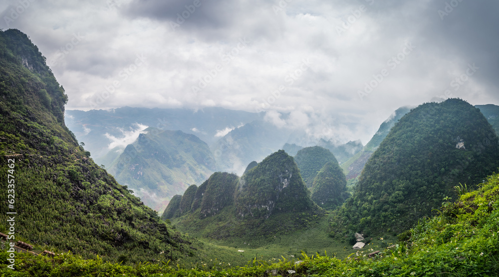 Fototapeta premium panoramic view of ha gian loop on northern vietnam