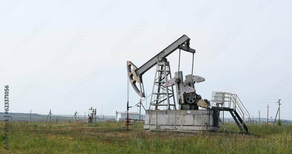 Gas drilling rig on the ground Gas drilling rig on the ground