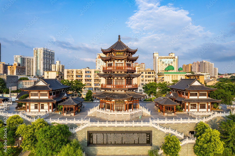 Obraz premium Separation Pavilion in Xiangjiang Scenic Belt, Zhuzhou, China