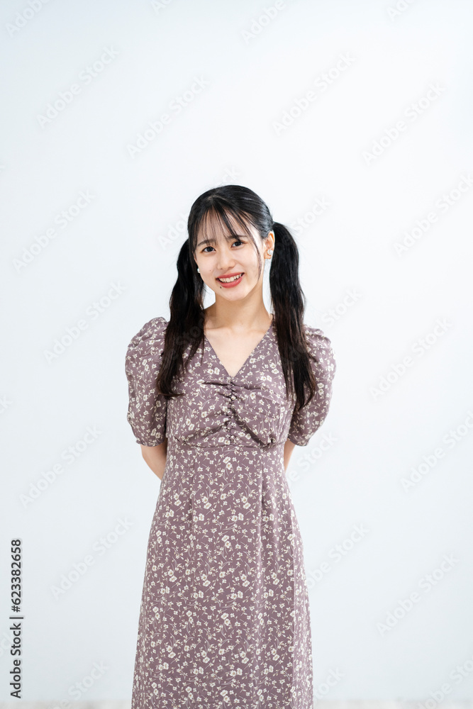 ツインテールの女性 ツインテールの女性