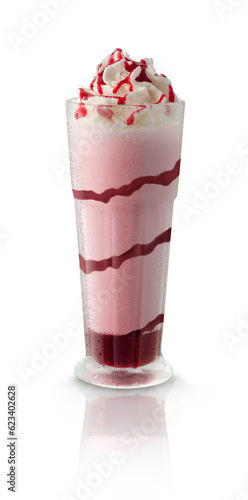 Batido de fresa con sirope de fresa sobre fondo blanco. Strawberry milkshake with strawberry syrup on white background.