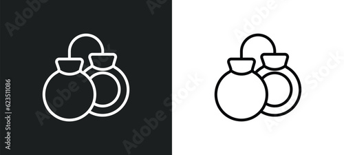 castanets icon isolated in white and black colors. castanets outline vector icon from music collection for web, mobile apps and ui.