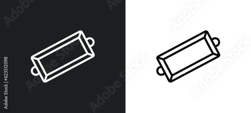 tray icon isolated in white and black colors. tray outline vector icon from kitchen collection for web, mobile apps and ui.