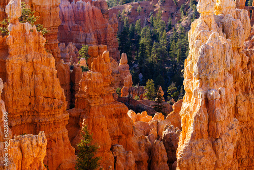 Rock formations and hoodoo’s from Fairyland Canyon in Bryce Canyon National Park in Utah during spring. 