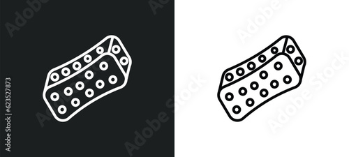 bath sponge icon isolated in white and black colors. bath sponge outline vector icon from beauty collection for web, mobile apps and ui.
