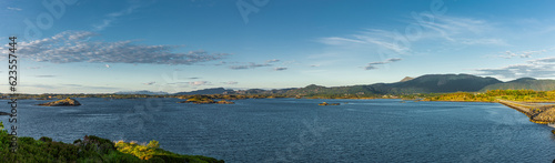 Atlantikstrasse mit Storseisundbrücke in Norwegen