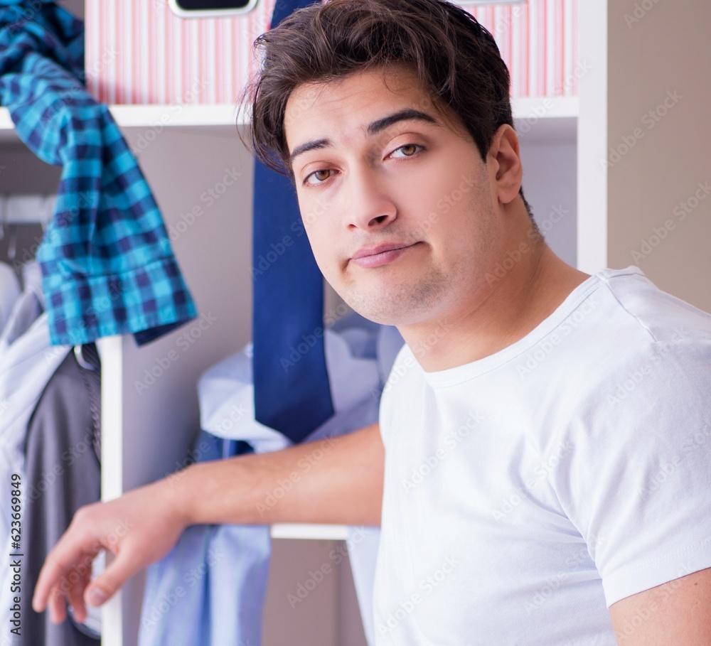 Man helpless with dirty clothing after separating from wife Man helpless with dirty clothing after separating from wife
